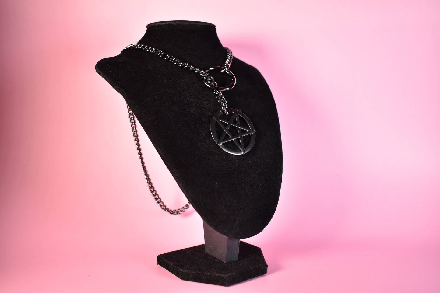 Black Pentagram Ring Slip Chain