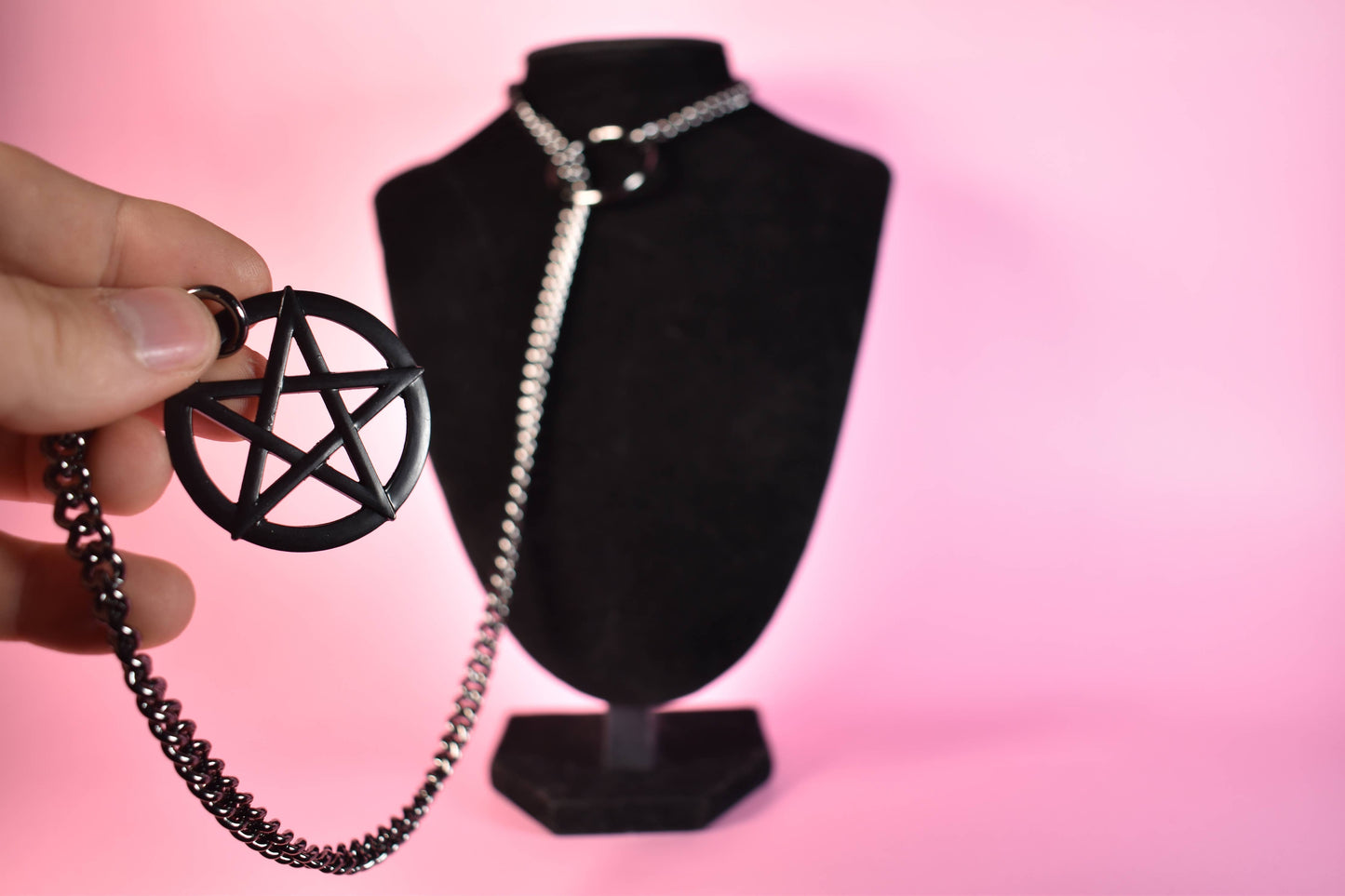 Black Pentagram Ring Slip Chain