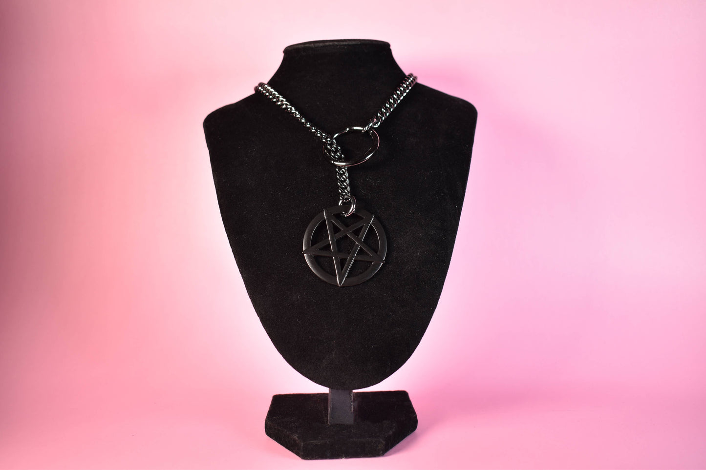 Black Pentagram Ring Slip Chain